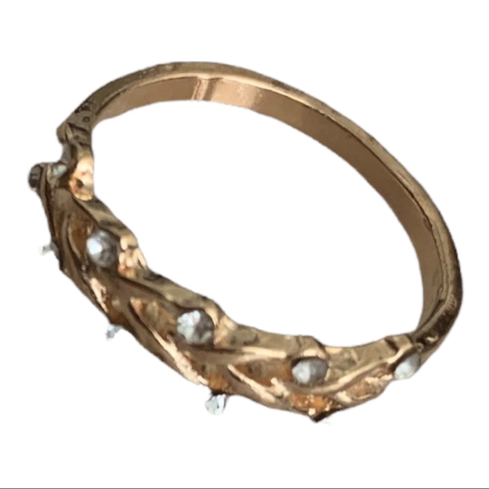 3/30💙 Rhinestone Gold Ring